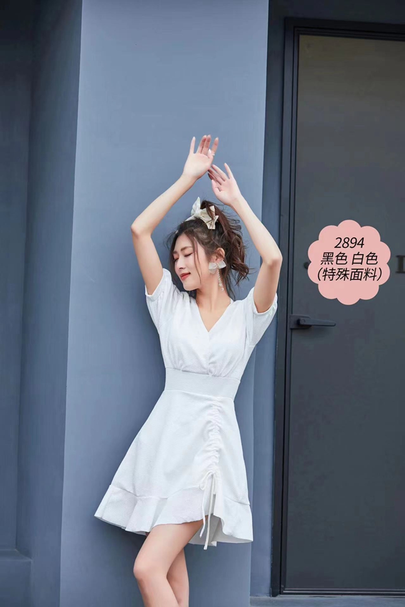 女式泳衣纯色黑白83042连体高腰短袖2023年学生韩国修身时尚泳装