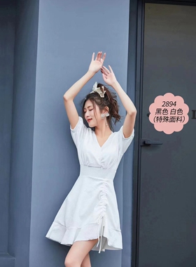 女式泳衣纯色黑白83042连体高腰短袖2023年学生韩国修身时尚泳装