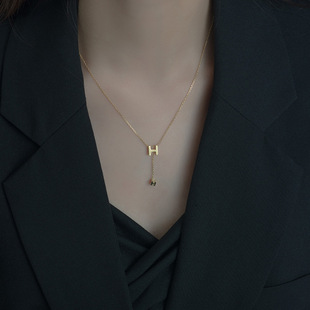 925纯银项链女H字母轻奢小众设计感2021年新款潮气质毛衣链锁骨链