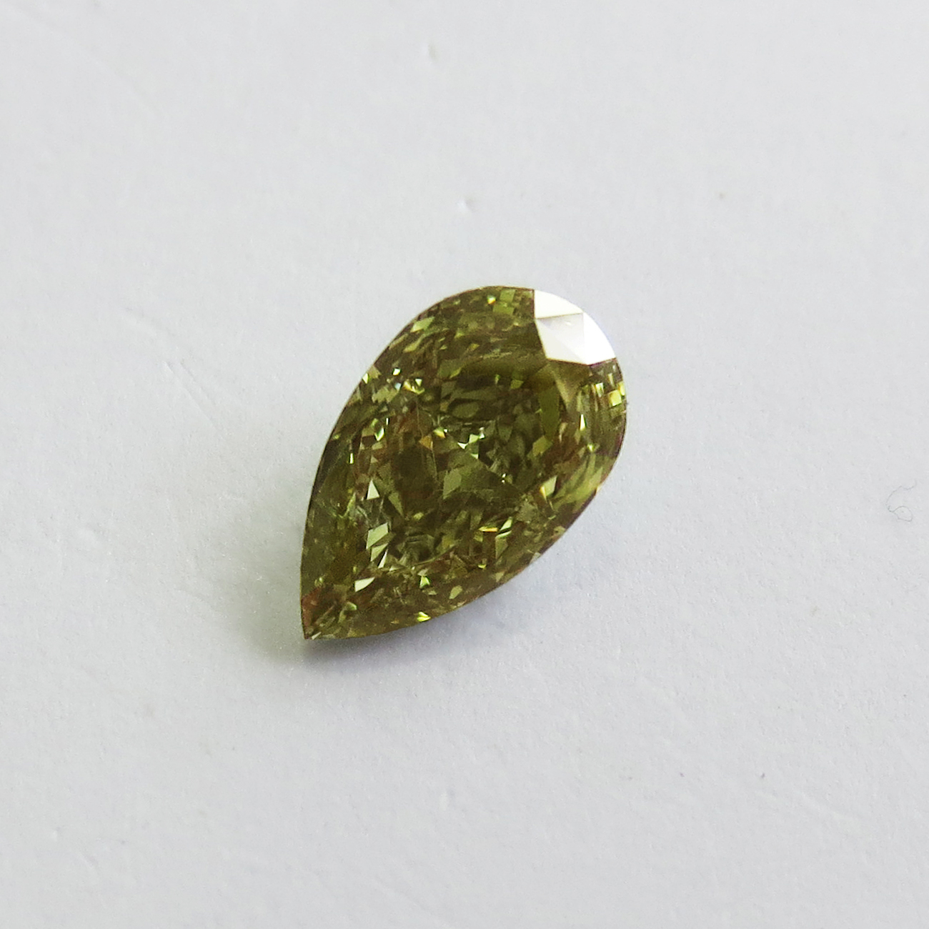 1.07变色龙 si2 GIA水滴彩钻xi有 鸽子蛋 小众藏品