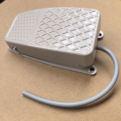 TFS-2脚踏开关自锁式带3芯线