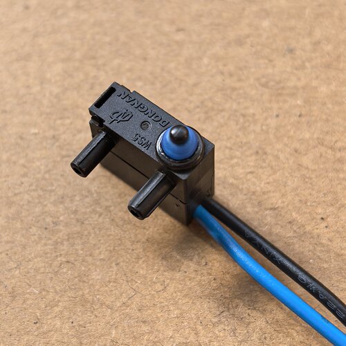 WS5-T0-L130CL-300-305502防水微动开关带线小型行程限位常开汽车