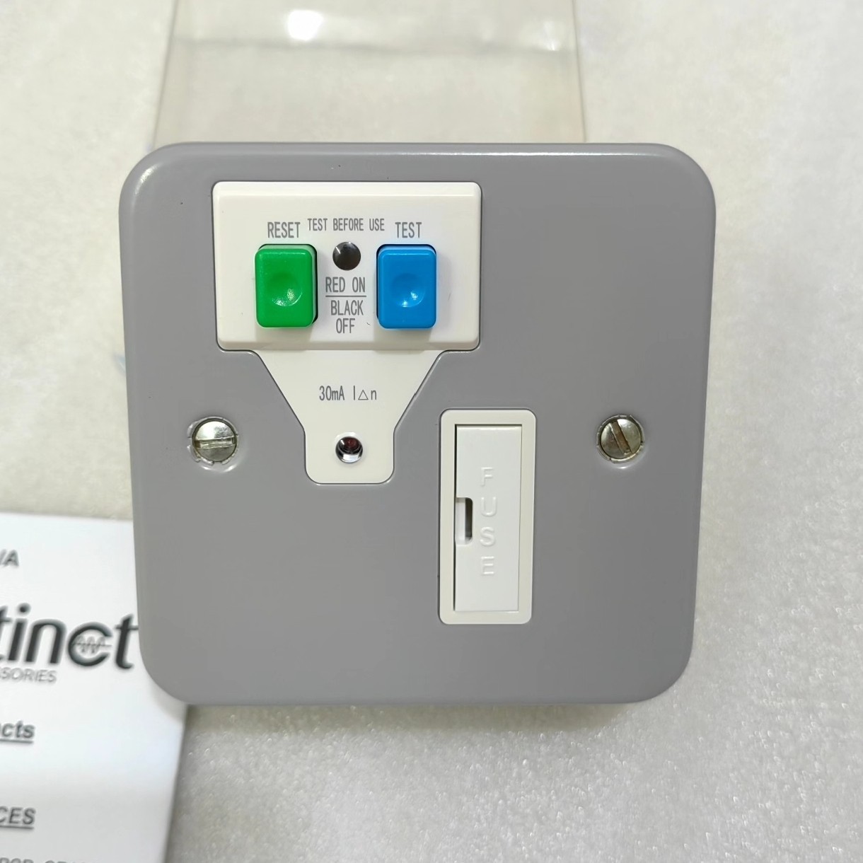 (议价)英国CRABTREE13A无开关RCD保险丝连接单元30mA询价