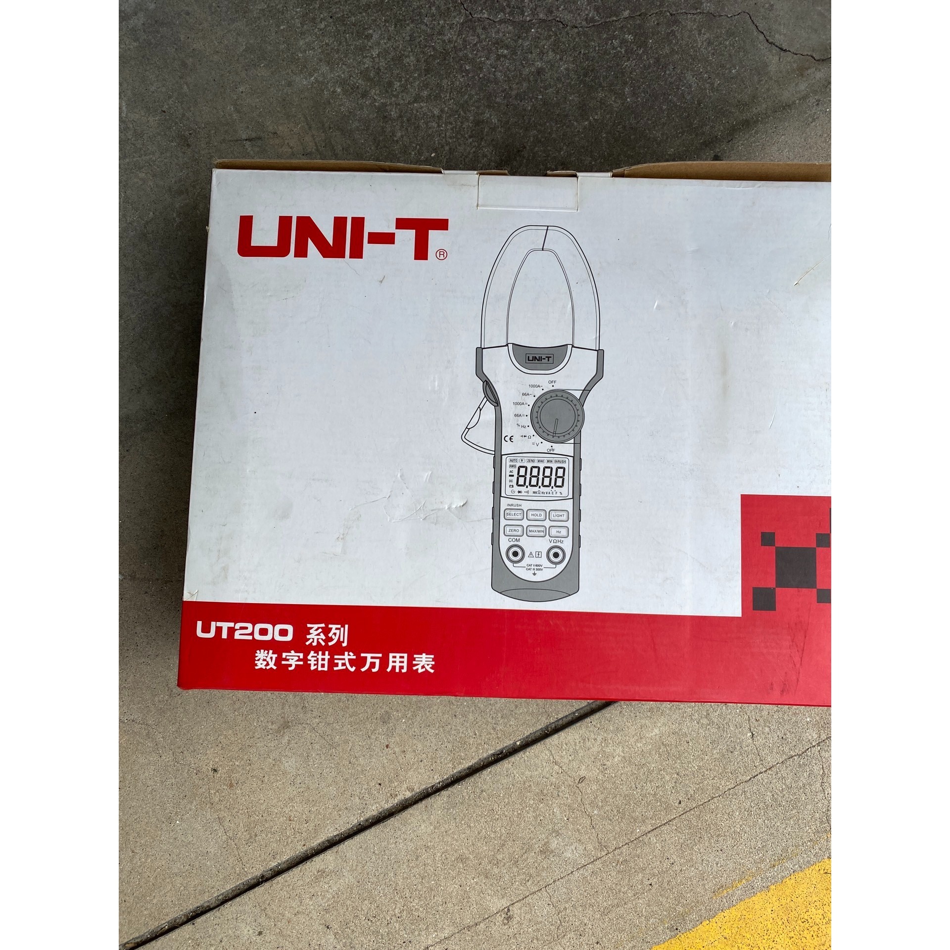 (议价)优利德数字钳形表,UT208钳形万用表,原装正品.全新未使用询