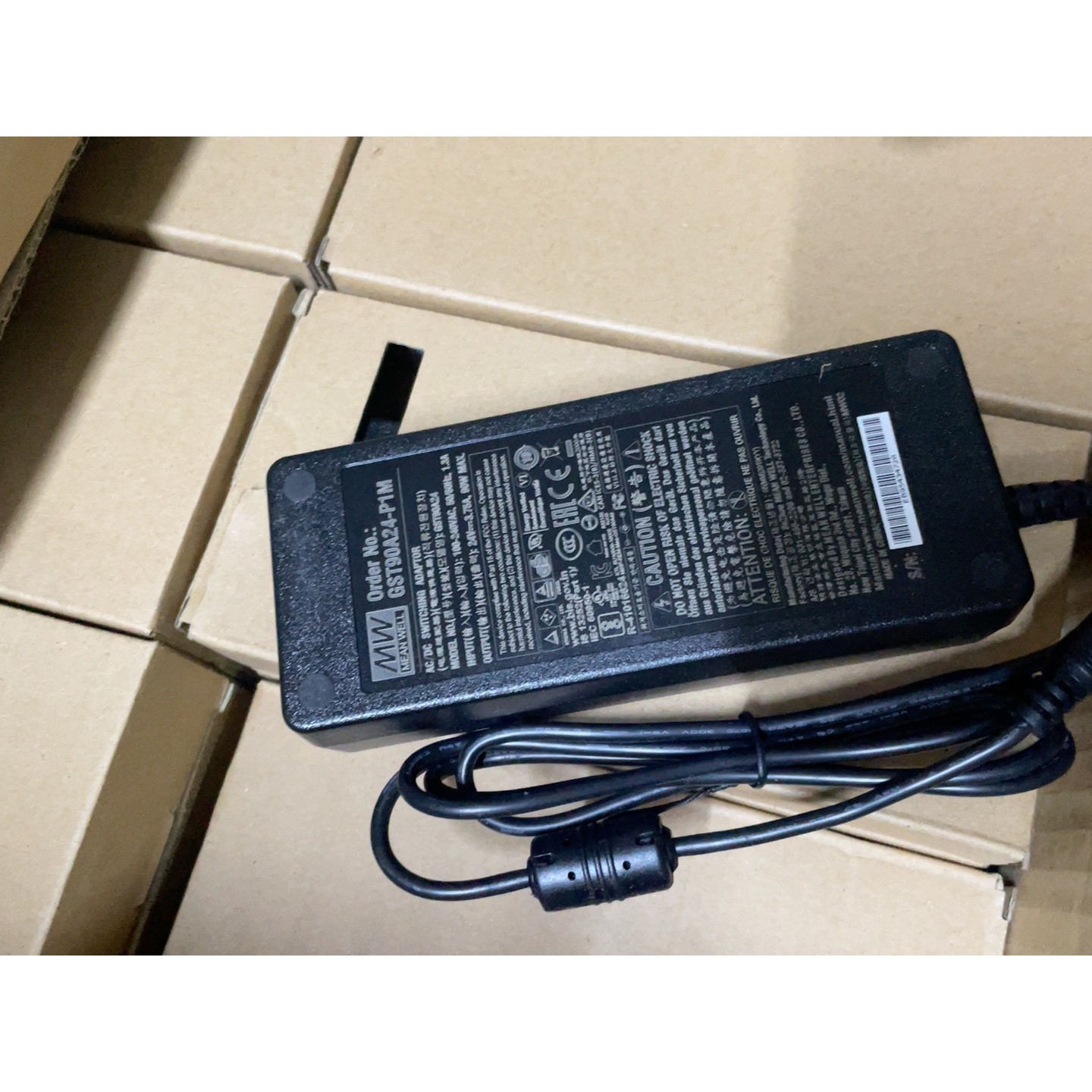 (议价)GST90A24-P1M明纬电源适配器 保证全新正品 有20询价