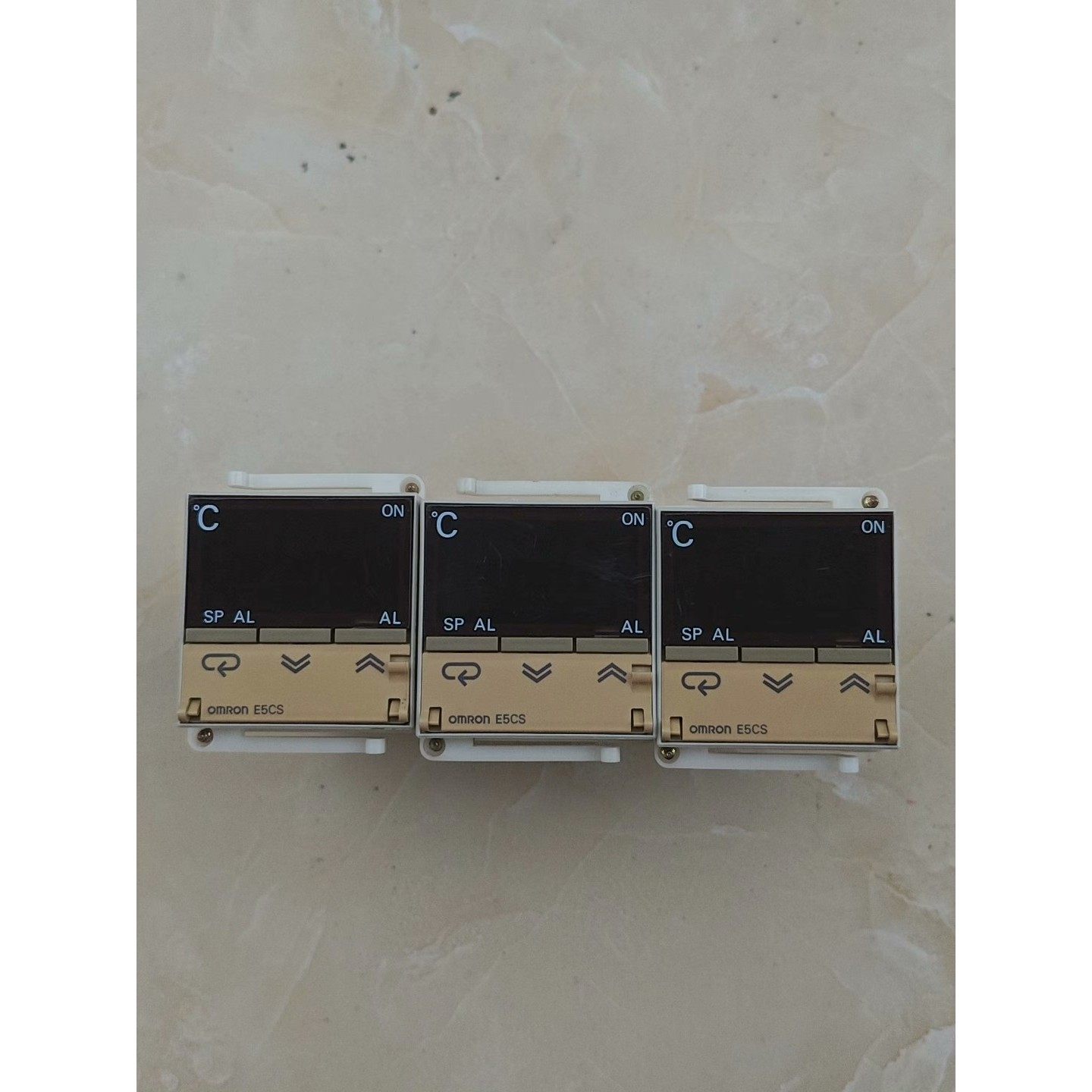 (议价)OMRON欧母龙温控器E5CS-R1KJ询价