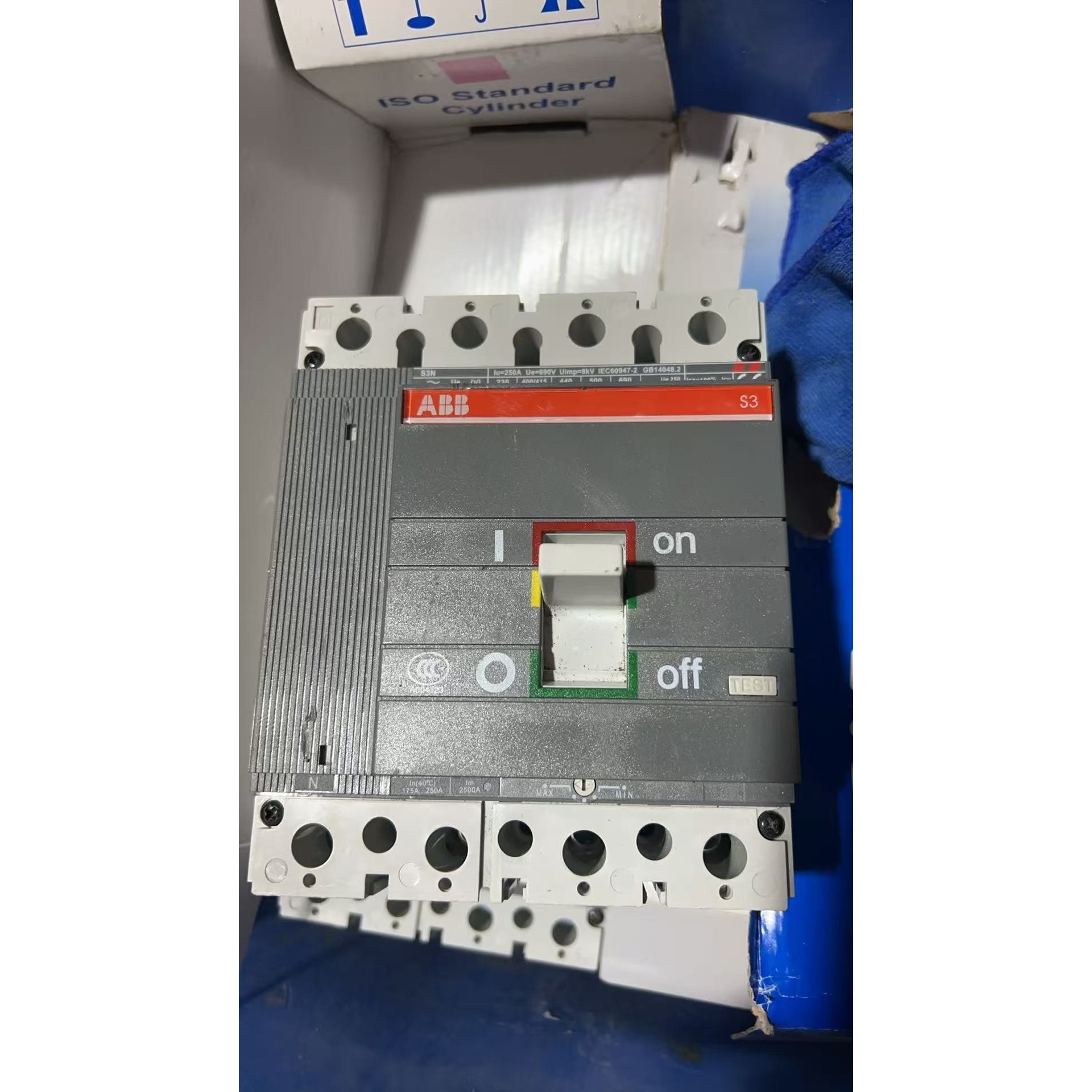 (议价)ABB塑壳断路器S3N250 R250 4P     250询价