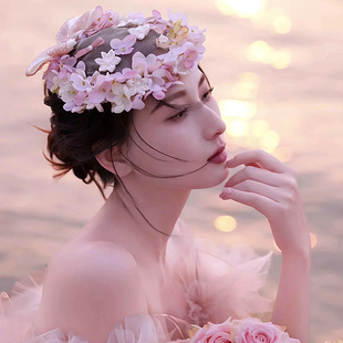 新款缎面花朵复古森系婚纱结婚头饰新娘仙美结婚摄影跟妆造型花环