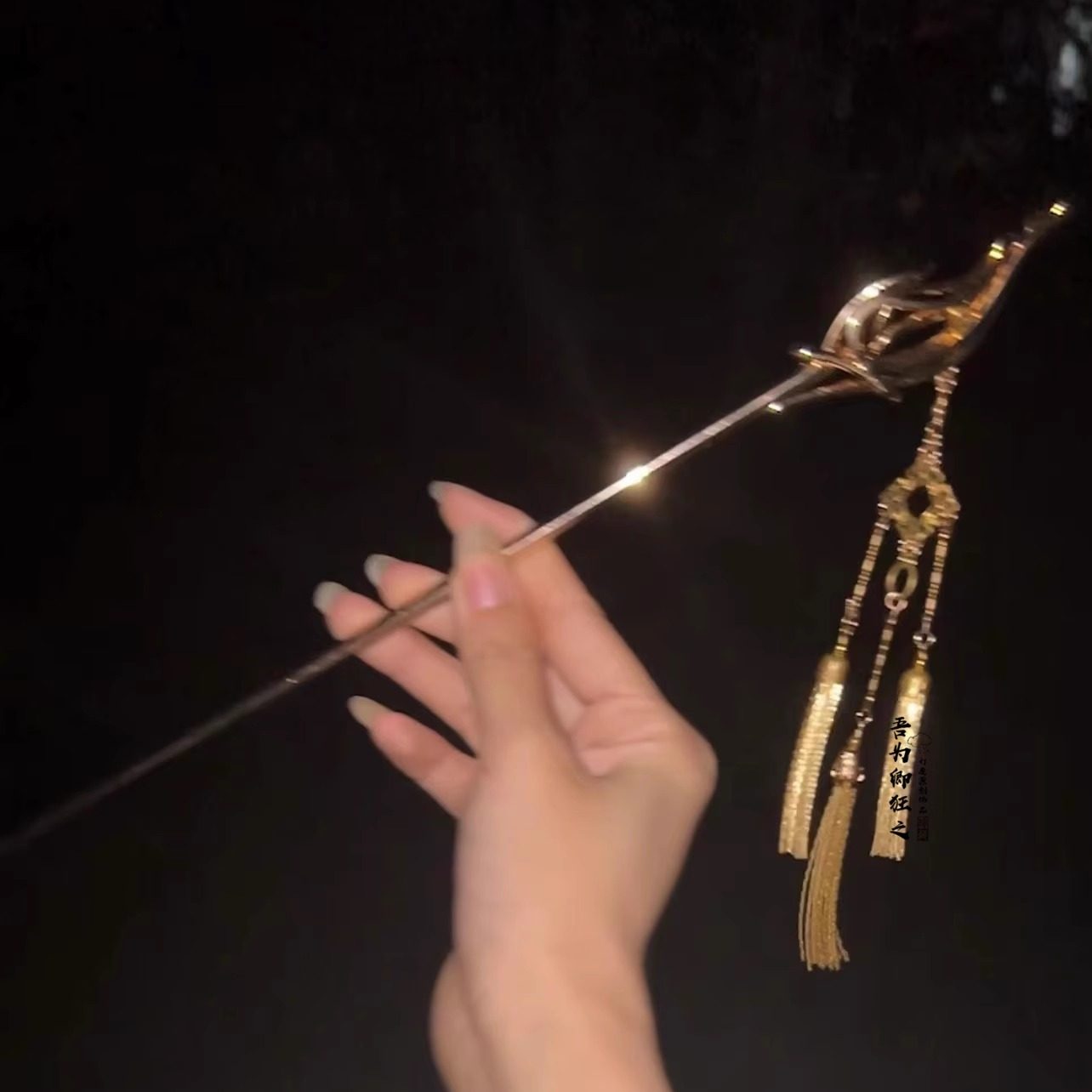 吾为卿狂之汉服头饰古风簪子原创设计金色长簪镀金凤翎刺简单发簪