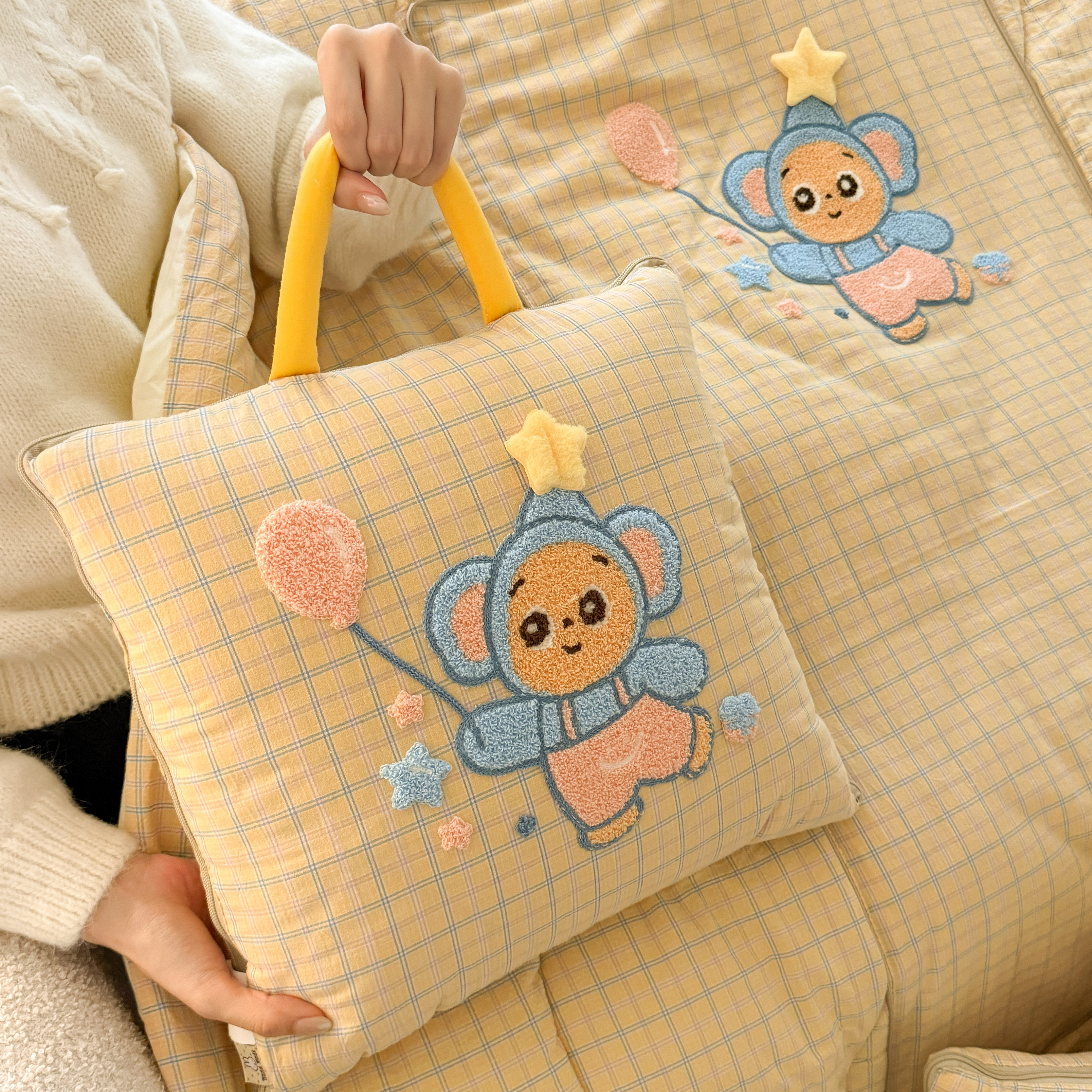 全棉小象抱枕被子两用车载午休毯办公室靠垫枕头二合一纯棉空调夏