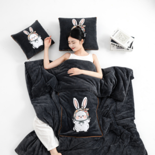 秋冬加厚牛奶绒抱枕被子两用加大午睡空调被办公室午休被车上靠垫