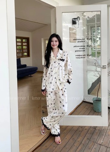 2025年新款金钻绒翻领睡衣套装