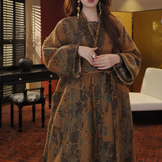 三吉*折腰织金提花珠绣重工羊毛大衣毛呢外套