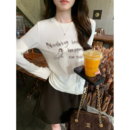 阿一 伦敦周末 手绘字母印花长袖t恤女秋季松弛感休闲打底衫上衣