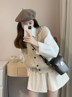 女秋季 流行慵懒风针织开衫 艺术生套装 新款 两件套 马甲衬衫 茶系时尚
