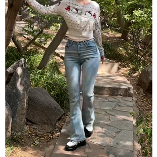 春季新款浅蓝水洗高腰牛仔裤微喇裤常规修身显瘦舒适女款长裤