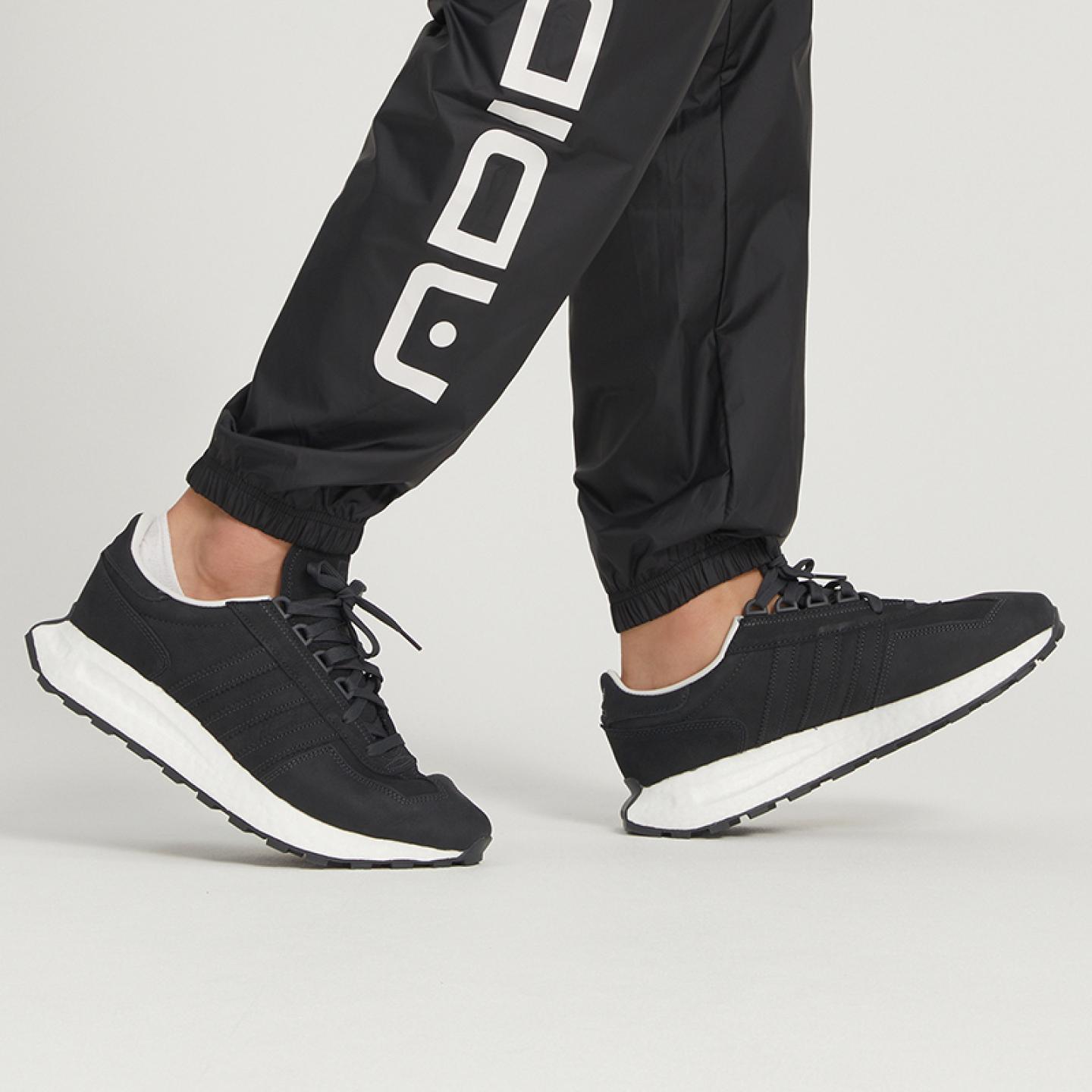 阿迪三叶草2022年新款男