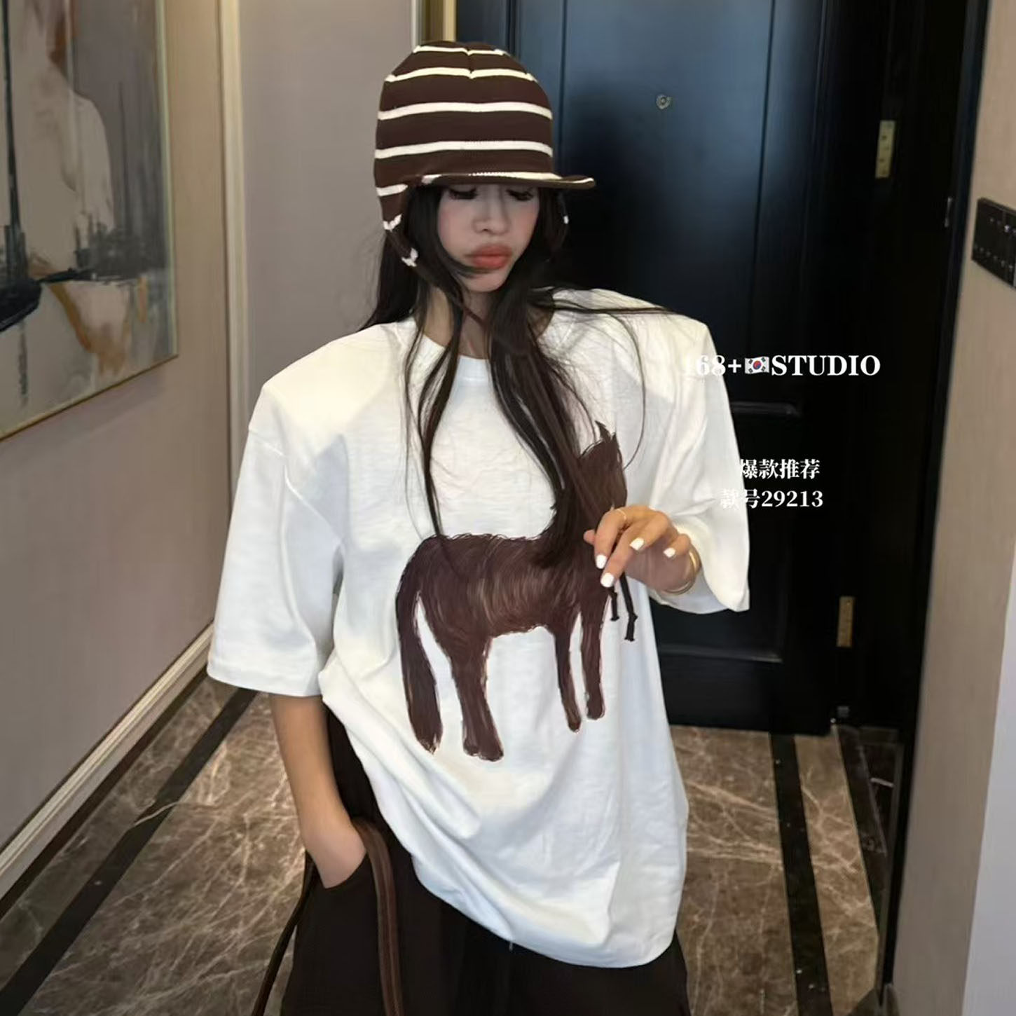 美式小马印花垫肩短袖T恤女白色宽松显瘦百搭上衣设计感小众半袖