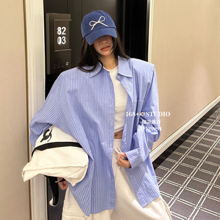 慵懒松弛感蓝色条纹衬衫女宽松oversize防晒外套休闲上衣潮中长款