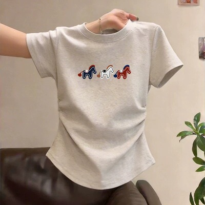 螺纹收腰皱褶短袖t恤女新款春夏季休闲简约别致正肩修身短款上衣