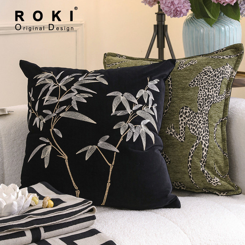 刺绣客厅抱枕靠枕羽丝绒