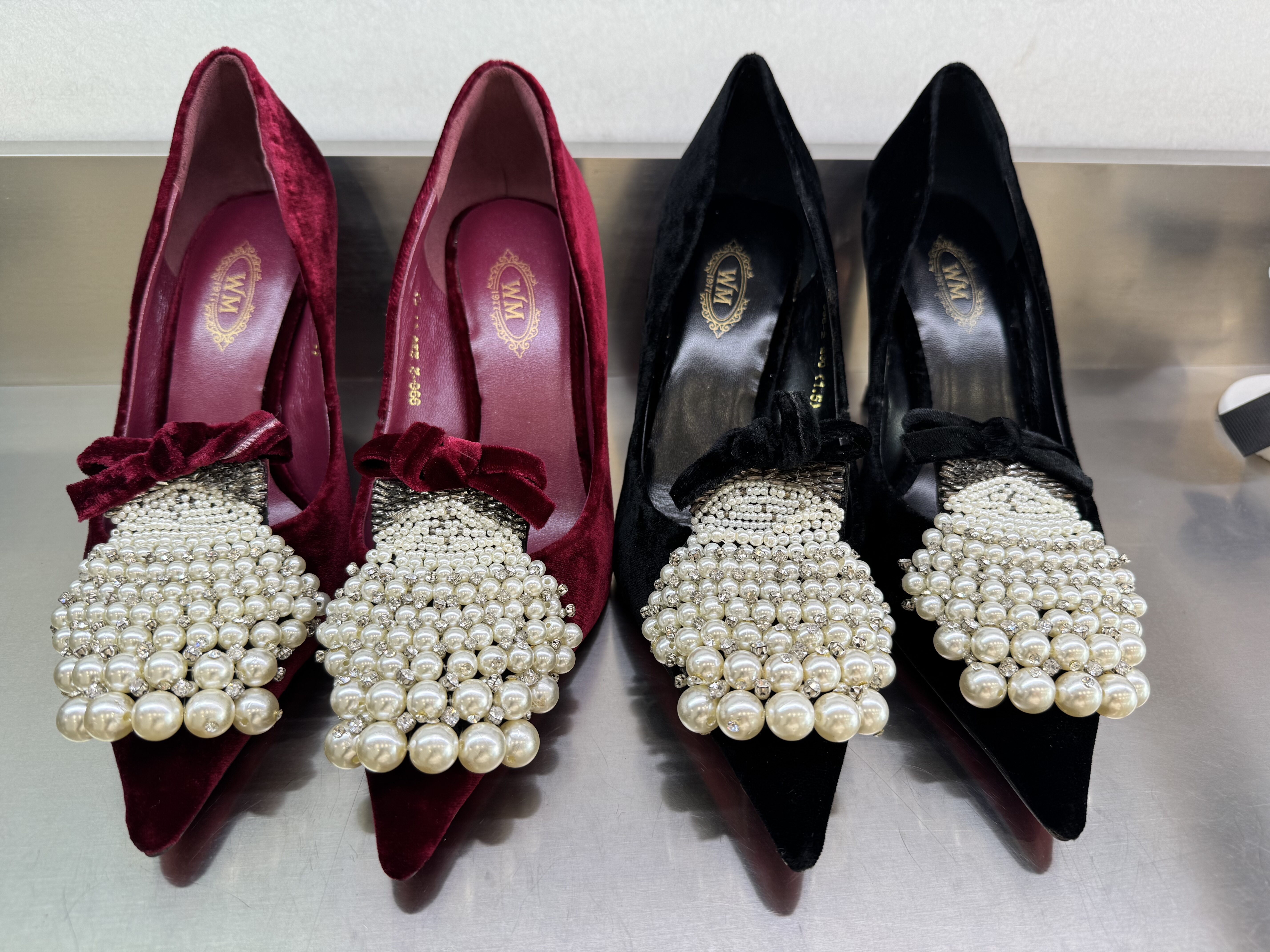 2025新款设计师款水晶丝绒珍珠水钻高跟单鞋婚鞋女鞋真皮旗袍单鞋