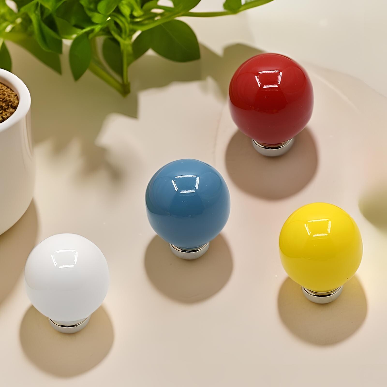 小圆磁吸挂钩粘胶拉手陶瓷强力磁吸挂钩防盗入户门装饰冰箱磁吸贴,基础建材,小拉手,淘宝优惠券,粉丝福利购,淘宝优惠卷