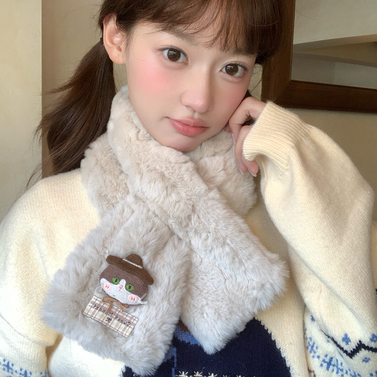 日系围巾女秋冬季毛绒可爱小猫保暖百搭少女心学生短款交叉围脖潮