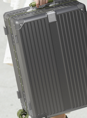 ISHiNE2025新款行李箱20寸铝框登机箱24商务旅行箱拉杆箱女密码箱