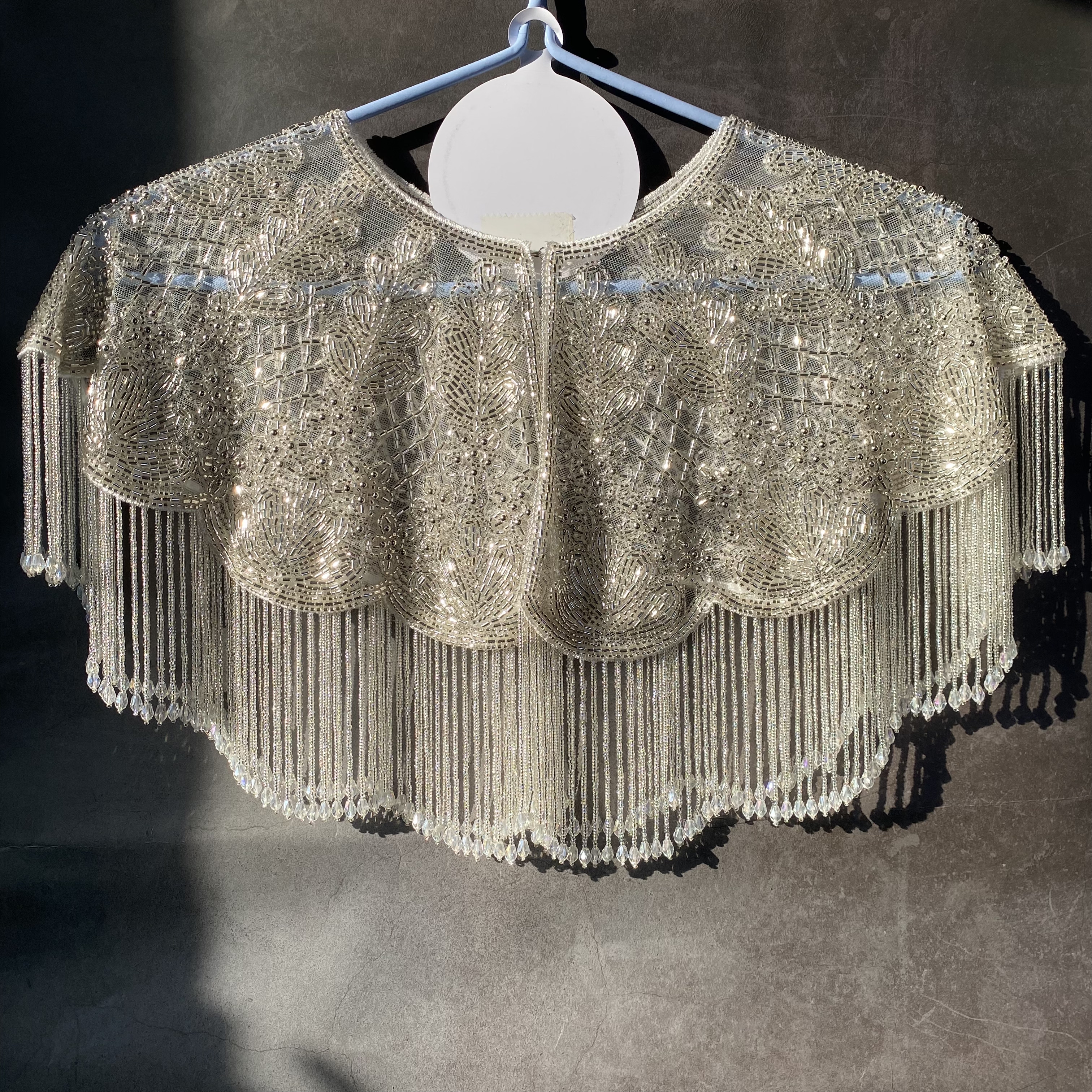 白色旗袍薄款百搭礼服古风流苏结婚婚礼订婚礼服高端礼服披肩外披