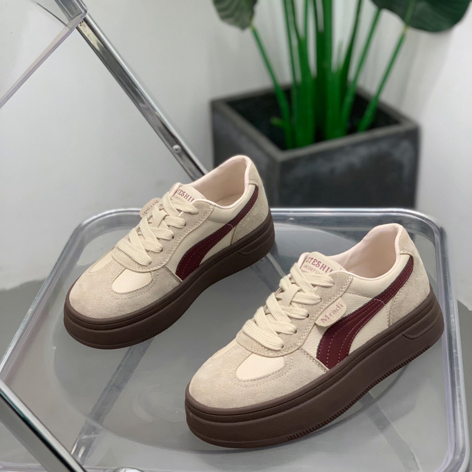 复古真皮板鞋女2025年冬季轻便德训鞋厚底增高显瘦运动休闲女鞋子,女鞋,时尚休闲鞋,淘宝优惠券,粉丝福利购,淘宝优惠卷