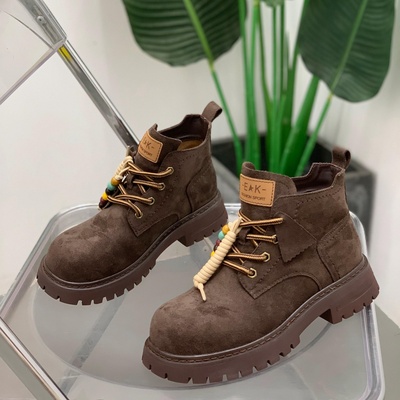 复古流苏挂饰马丁靴女