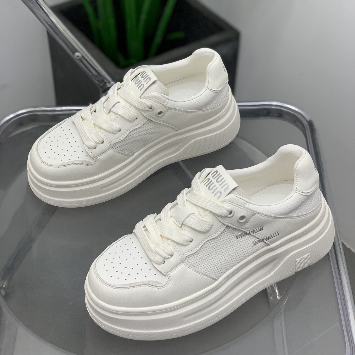 真皮厚底小白鞋女轻便透气百搭