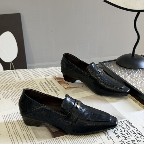 尖头粗跟玛丽珍鞋女百搭小皮鞋
