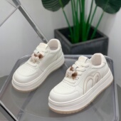 可爱百搭马年挂饰圆头厚底小白鞋 轻便舒适休闲板鞋 女2026春季 新款