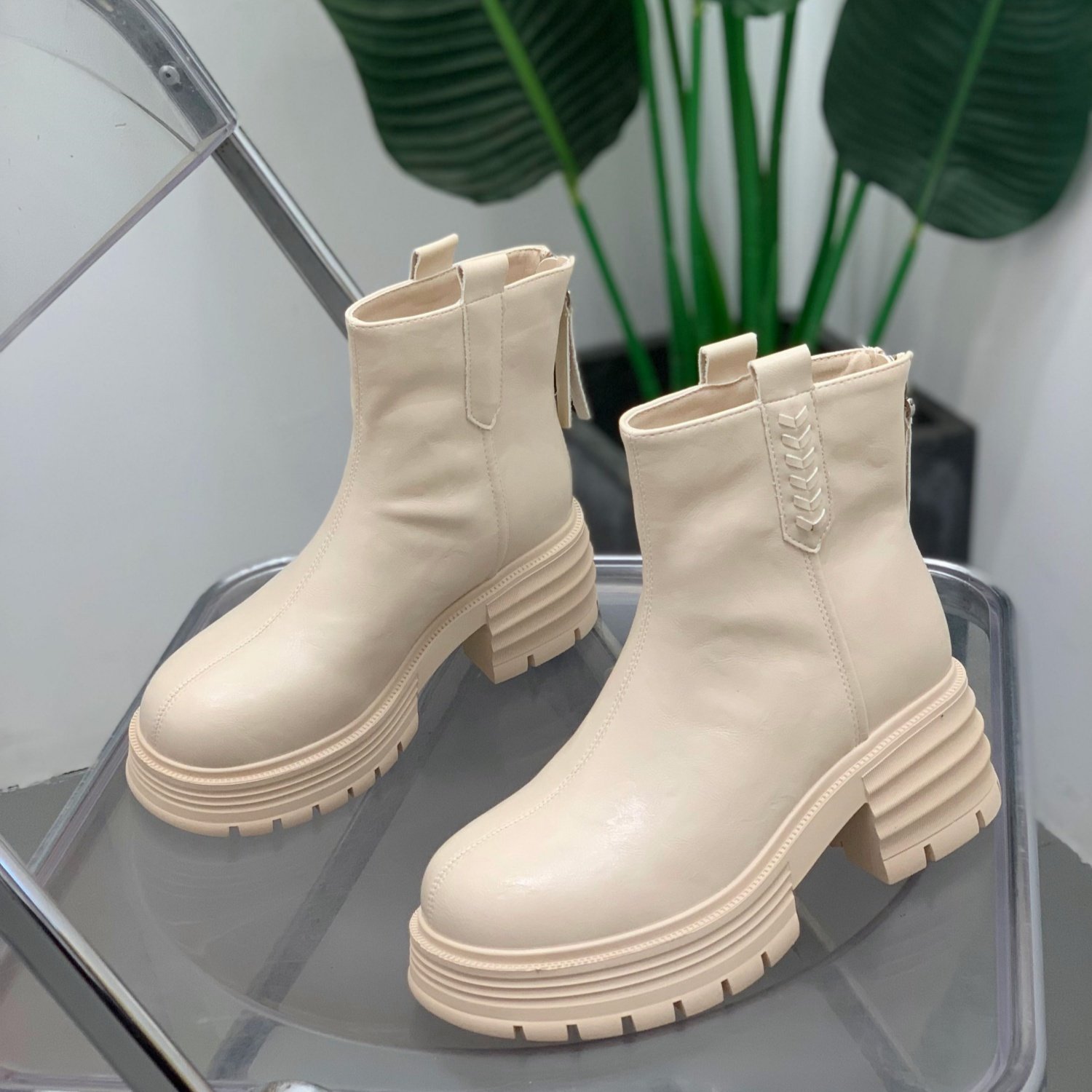 厚底马丁靴女2025年冬季小个子爆款短靴粗跟显瘦百搭切尔西短筒鞋