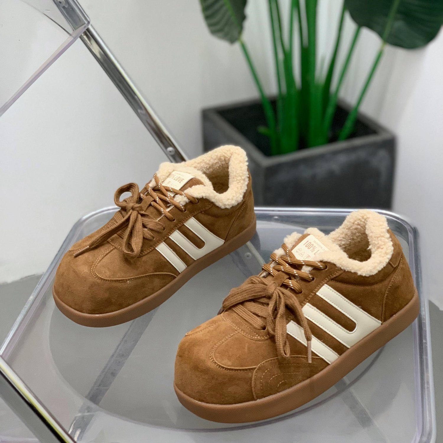 复古加绒保暖板鞋女2025年冬季轻便德训鞋厚底增高显瘦运动休闲鞋,女鞋,时尚休闲鞋,淘宝优惠券,粉丝福利购,淘宝优惠卷