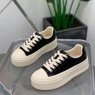 真皮时尚百搭大头轻便厚底板鞋女2025秋季新款简约丑萌舒适休闲鞋