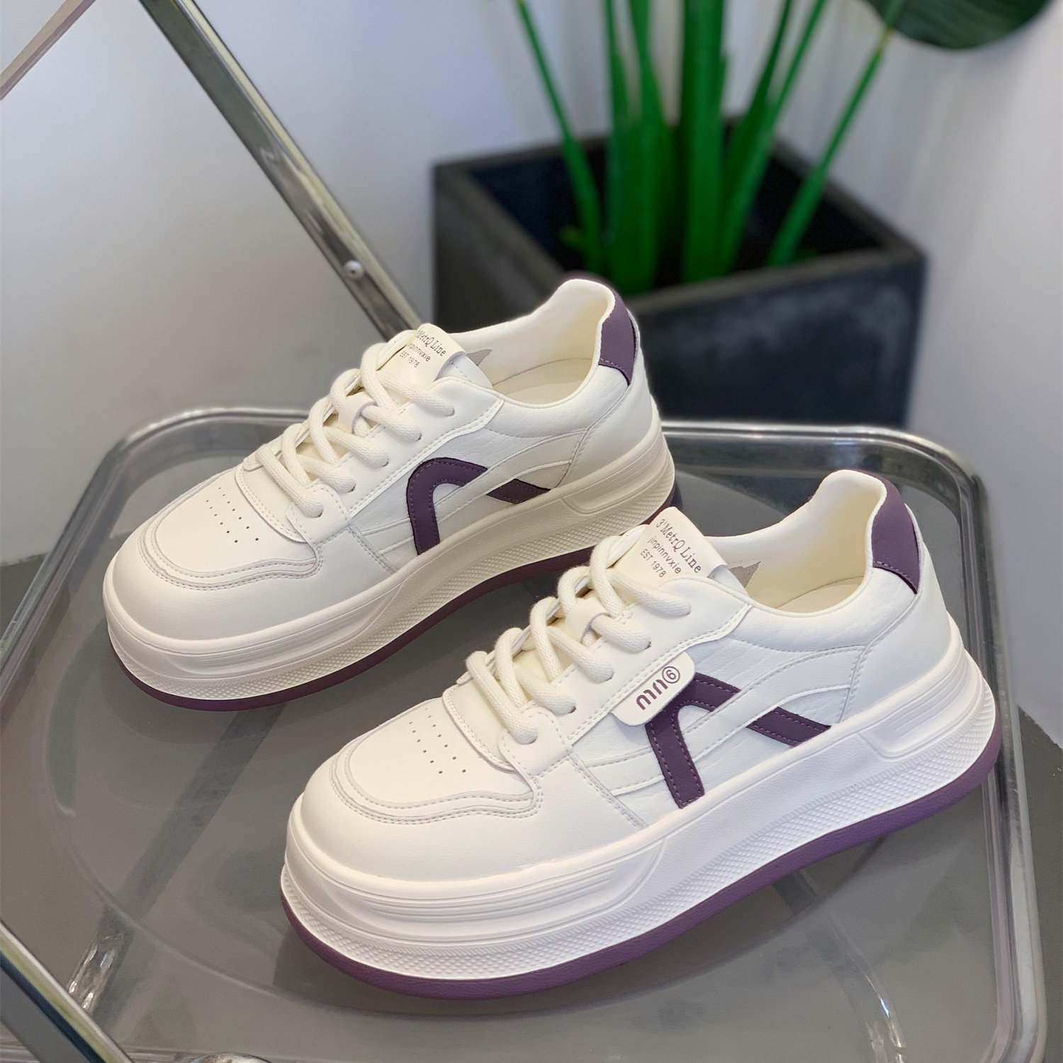 时尚百搭圆头真皮厚底小白鞋女2025秋季新款学院风轻便休闲板鞋,女鞋,时尚休闲鞋,淘宝优惠券,粉丝福利购,淘宝优惠卷