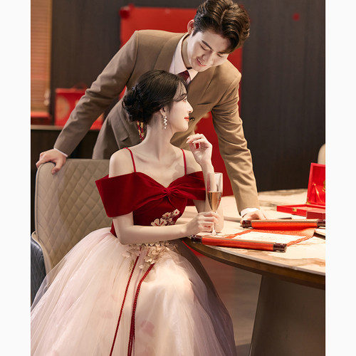 一字肩敬酒服2025新款订婚礼服