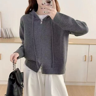2026春秋连帽双拉链厚实设计宽松休闲纯色针织长袖毛衣开衫外套女