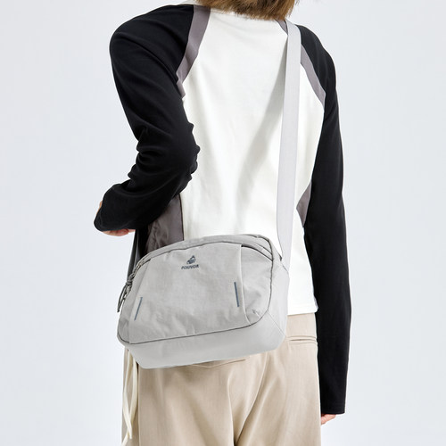 Fouvor轻便单肩斜挎小方包