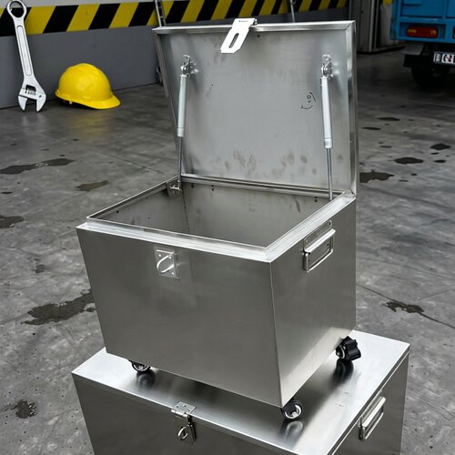 不锈钢车用家用工具箱带锁带轮子