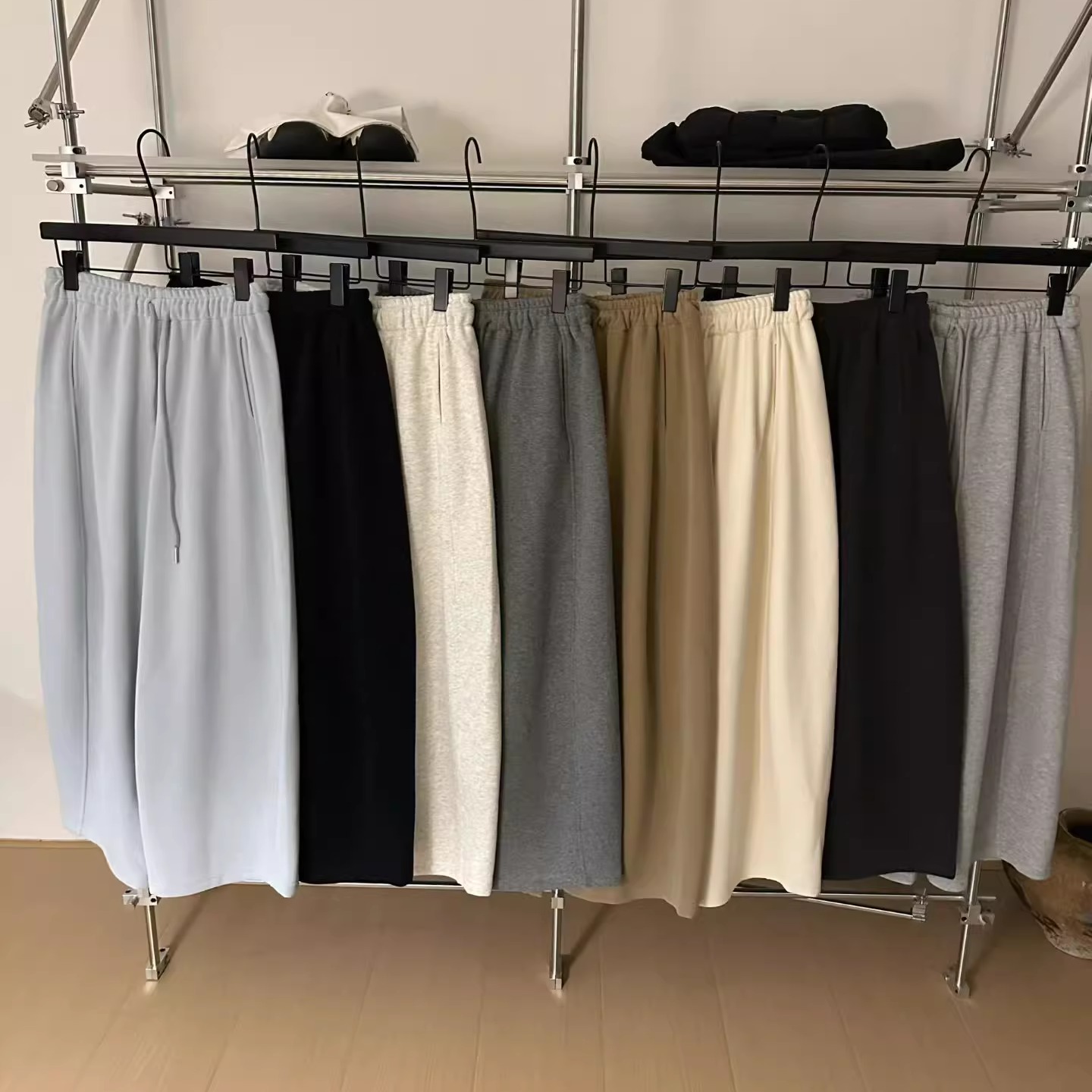 冬季宽松显瘦垂感弯刀卫裤休闲裤