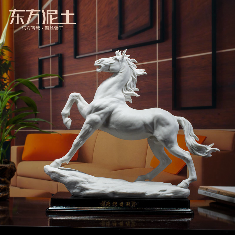 东方风泥土锦绣前程雕塑陶瓷马