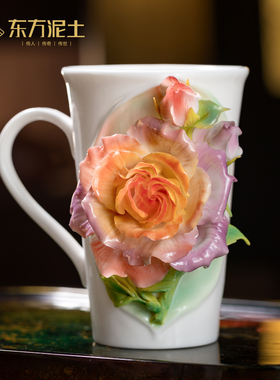 非遗釉下彩玫瑰瓷花可乐杯摆件