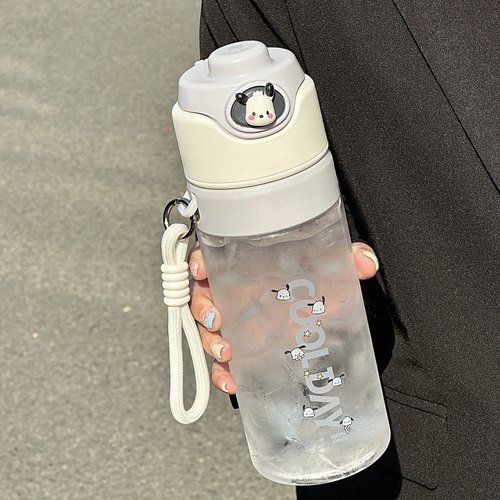 夏天可以喷雾的水杯大容量带刻度