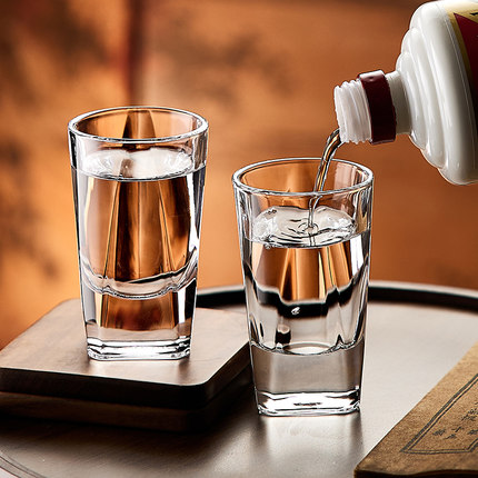 高档二两白酒杯子加厚玻璃水晶分酒器家用100ml酒盅个人专用套装