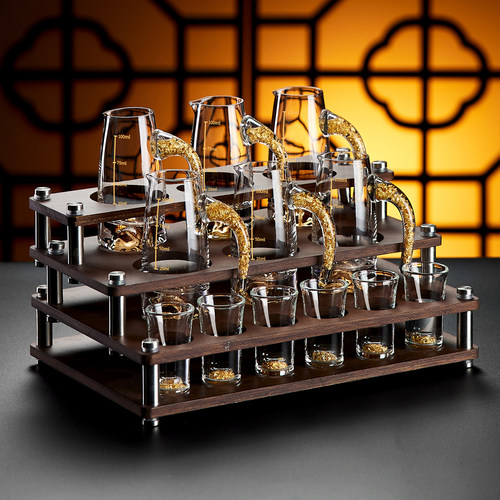 高档轻奢水晶玻璃金箔白酒杯二两分酒器套装家用小烈酒盅一口杯子