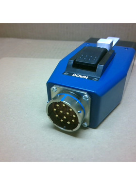 PREFERRED ENGINEERING PE-30384 48 Manera Puerta Control Arri